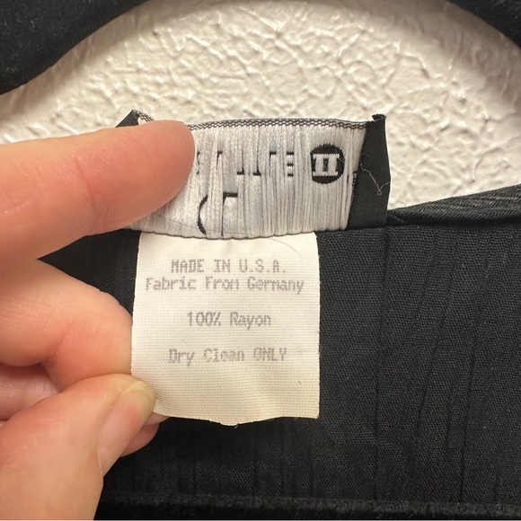 Vintage Carole Little black rayon vest with buttons - Picture 2 of 6